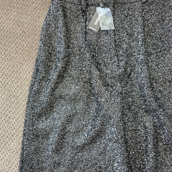 $80 EXPRESS Shorts Women Sz 4 Black High Rise Sequin Black Evening Bermuda - Picture 8 of 15